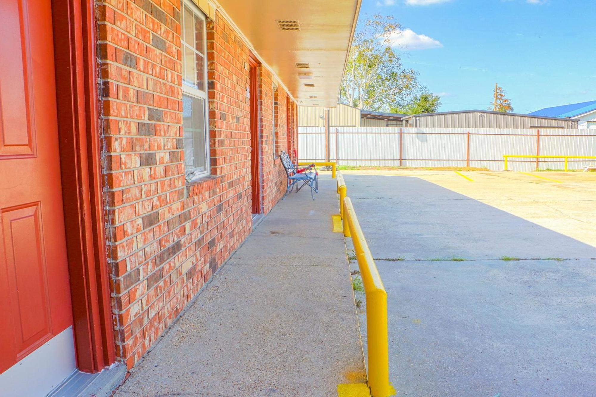 Economy Inn By Oyo Lockport Near Houma Exterior photo